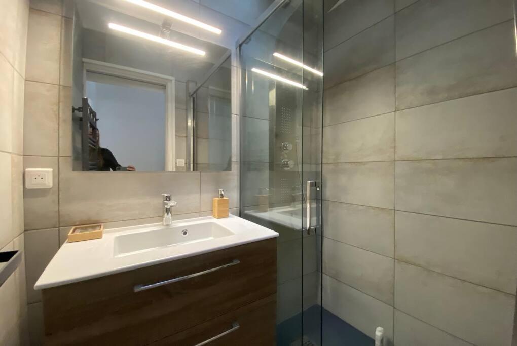 Le Carmen - Terrace - Garage Apartment Ним Екстериор снимка